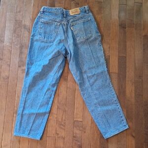 Vintage 631 Levi's 100% Cotton Blue Relaxed Fit Jeans with Classic Denim Style